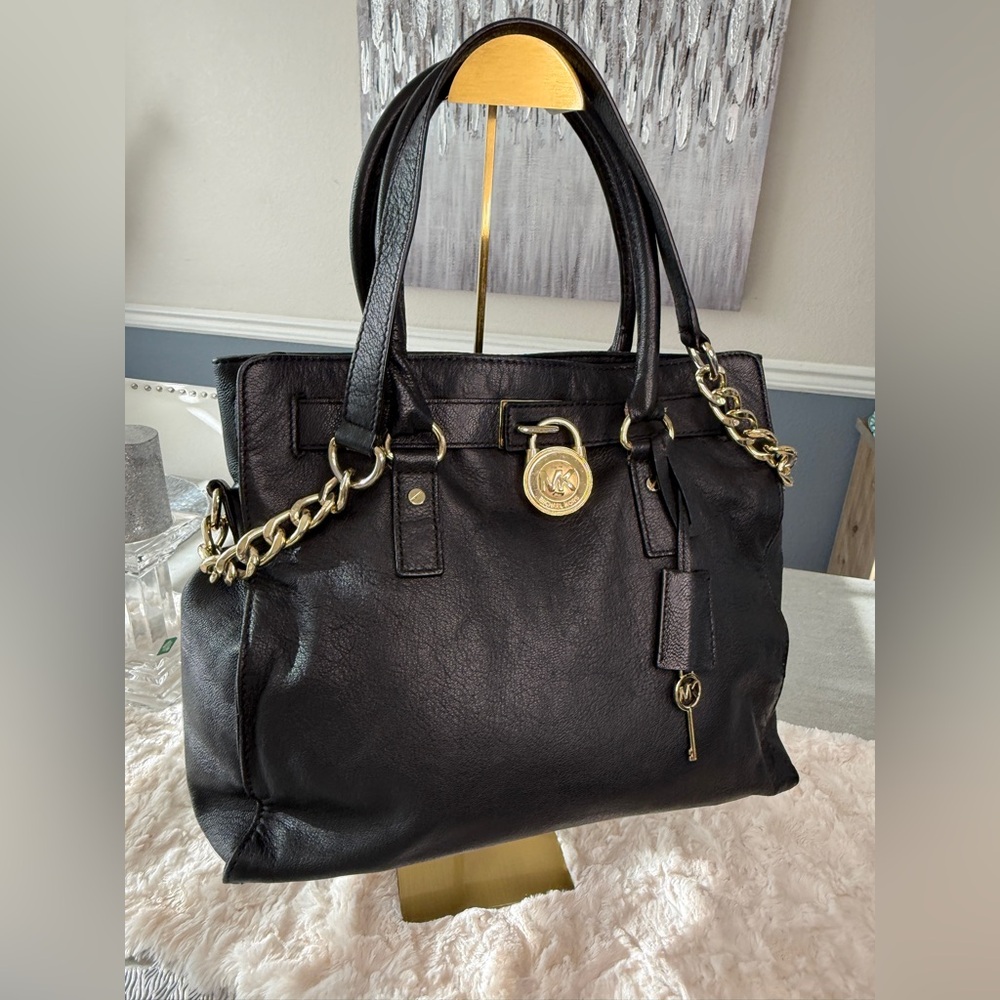 Michael Kors Hamilton Black Leather Satchel Tote Gold Lock Key Chain Strap - Picture 3 of 17